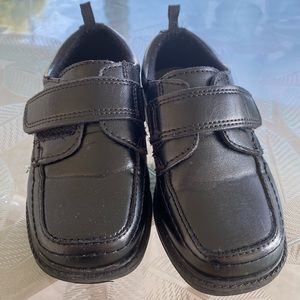 Black dress shoes Toddler size 7